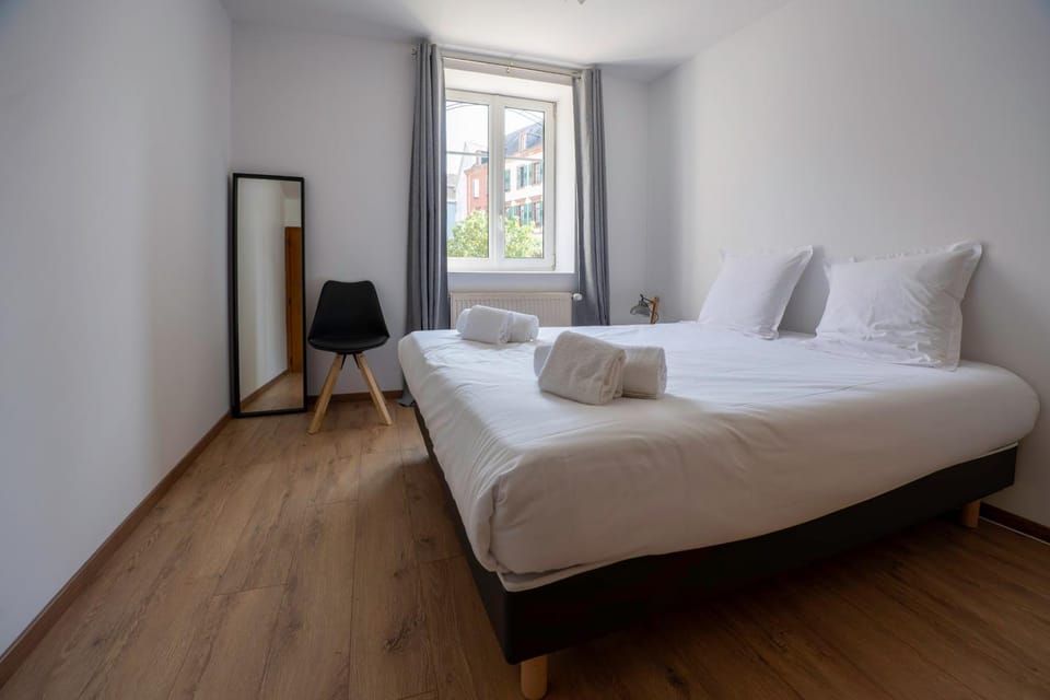 Bed, Bedroom