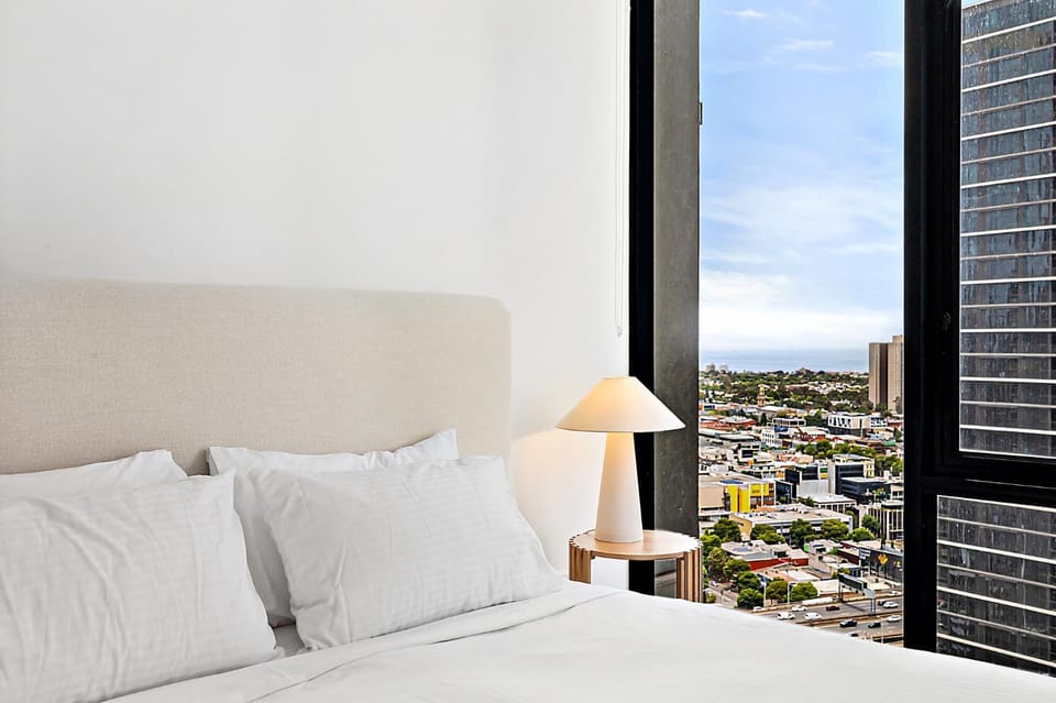 Stylish Southbank Apartment with On-Site Parking Apartment in Southbank