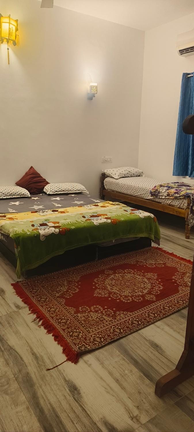 Funky Art Beach House Bed and Breakfast in Alappuzha