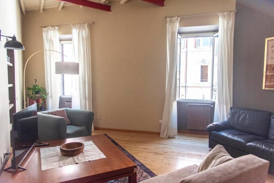 Rione Monti Apt 2 bedrooms 2 bathrooms Apartment in Rome