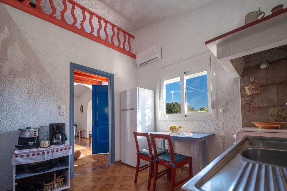 Coffee/tea facilities, kitchen