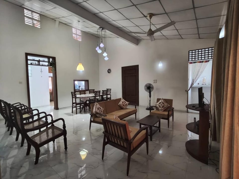 Renustay House in Western Province