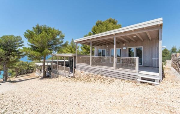 Mobile home Clara Campground/ 
RV Resort in Šibenik-Knin County, Croatia