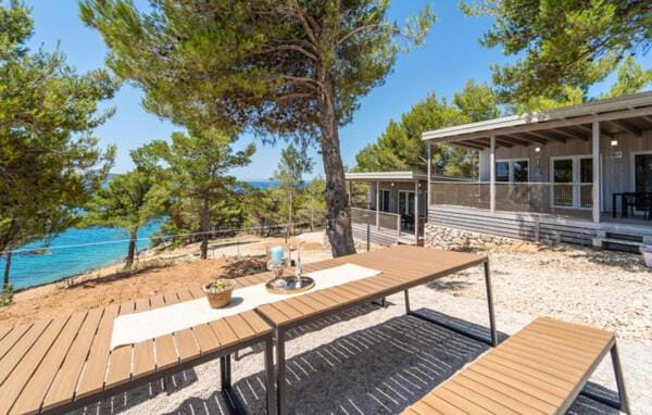Mobile home Clara Campground/ 
RV Resort in Šibenik-Knin County, Croatia