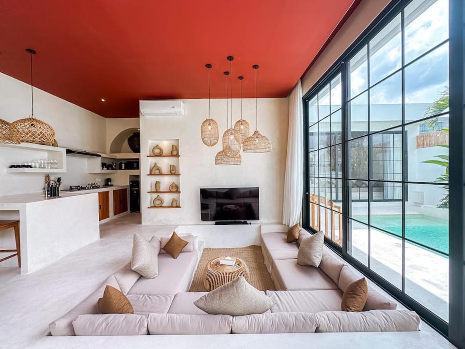 Villa Nabu - Serene Tropical Escape in Heart of Seminyak Apartment in North Kuta