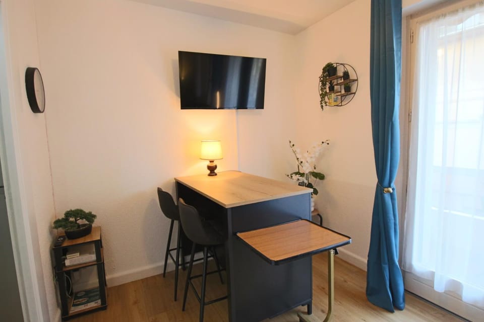 TV and multimedia, Balcony/Terrace, Dining area