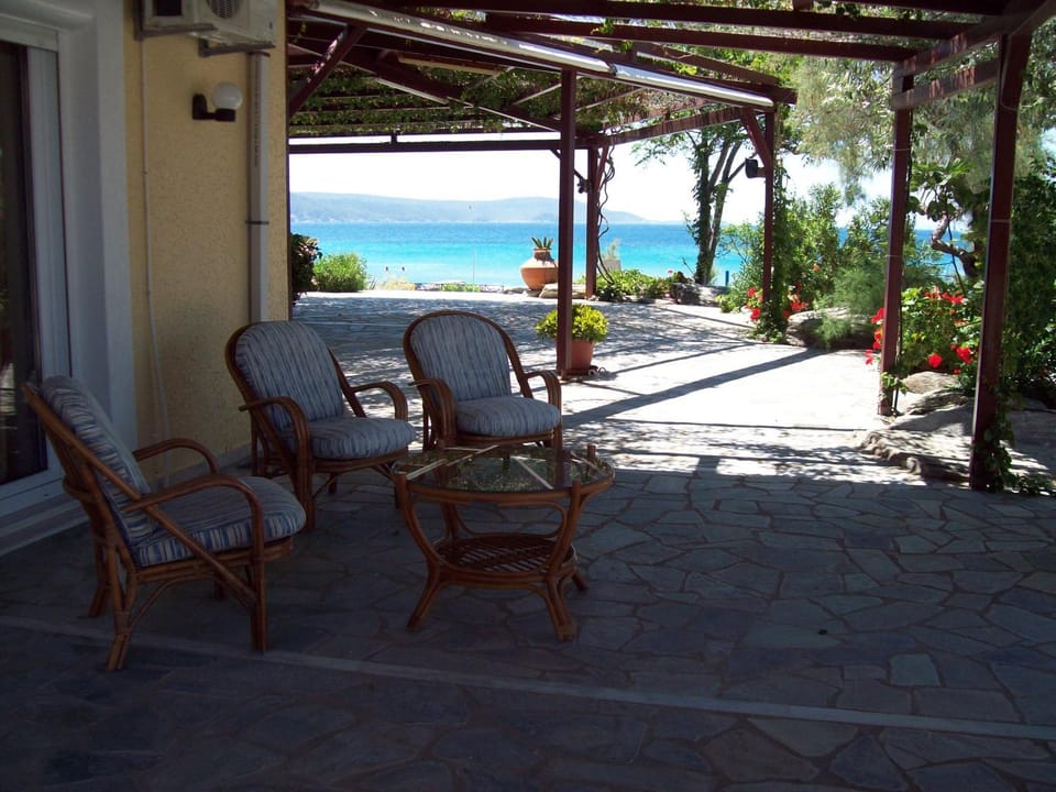Oasis apartment 1 Apartment in Samos, Greece