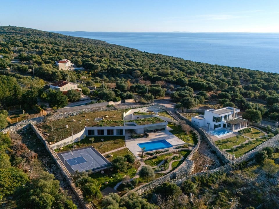 Property building, Swimming pool
