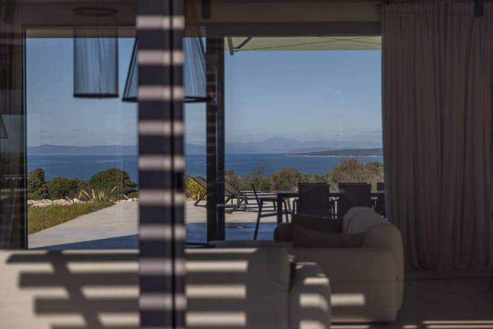 Living room, Sea view