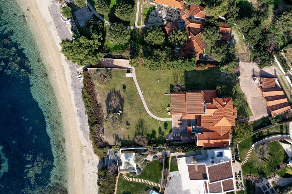 Property building, Natural landscape, Bird's eye view, Beach, Sea view