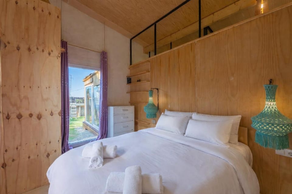 Bedroom, Garden view