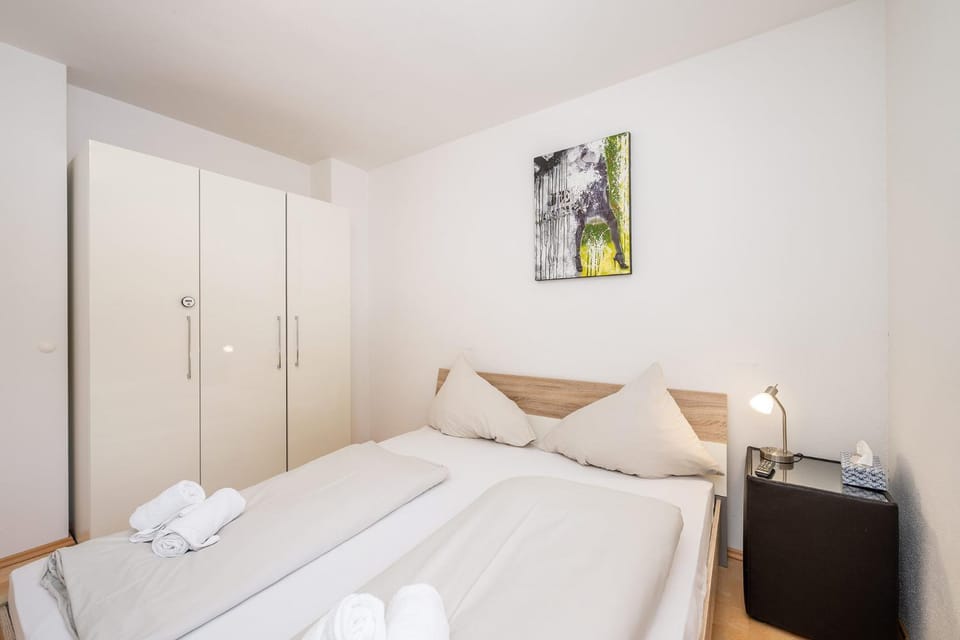 Bed, Bedroom, wardrobe