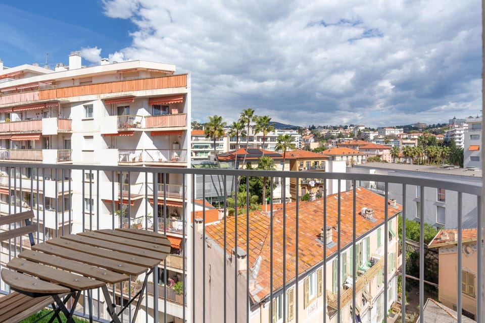 Balcony/Terrace, City view