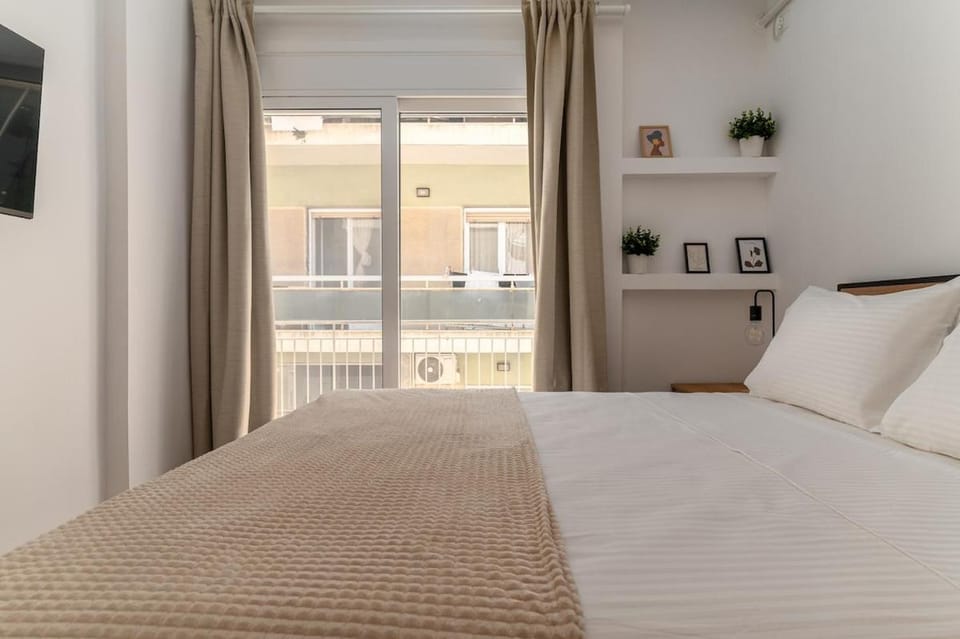 Athens Urban Vibes 3 Bright Front Apt Sunny Apartment in Athens