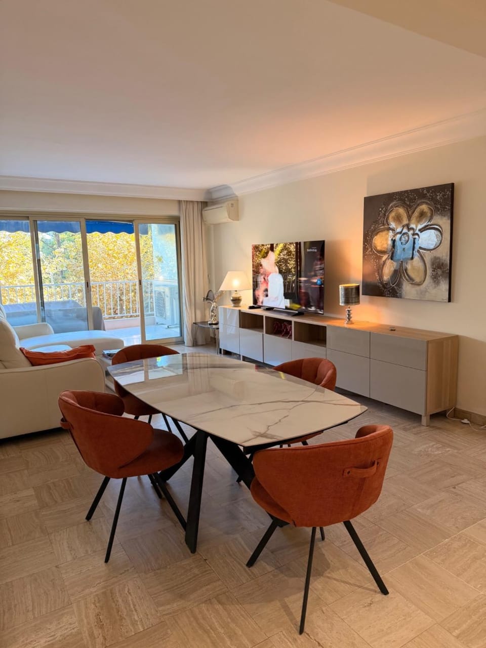 Communal lounge/ TV room, Living room