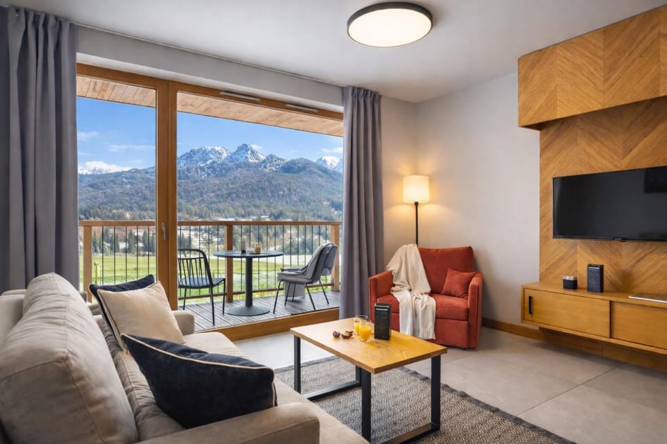 Living room, Seating area, Mountain view