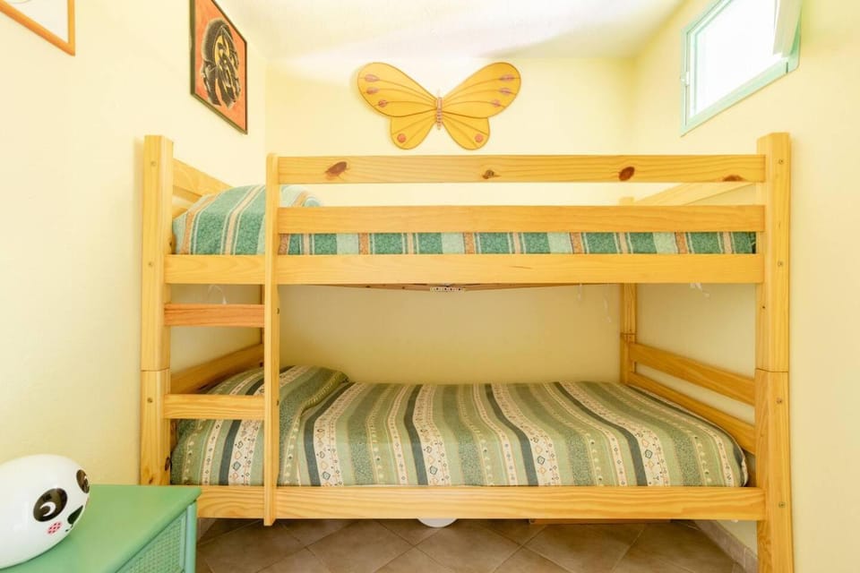 bunk bed
