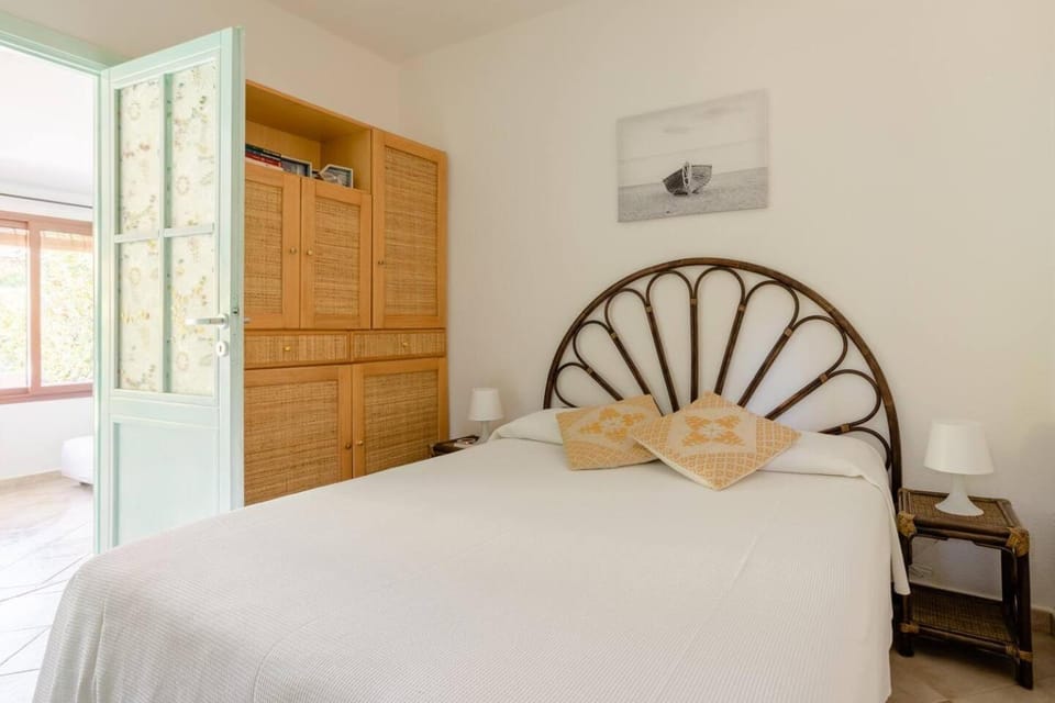 Bed, Bedroom, wardrobe