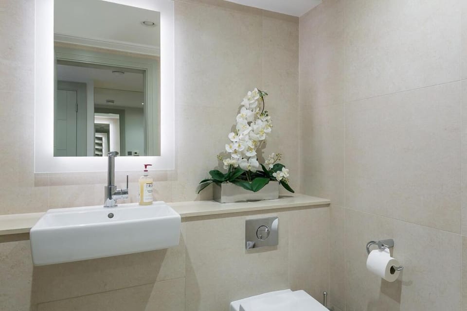Park Lane Luxury 2BR Sleeps 6 Hyde Park View PL12C Apartment in City of Westminster