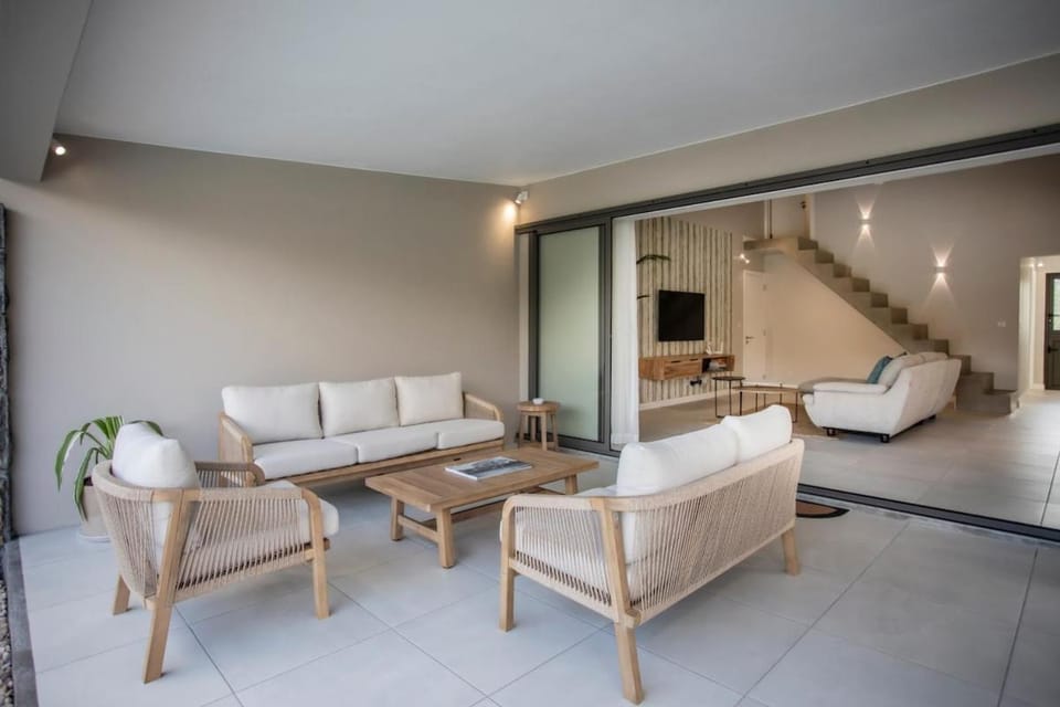 Salty Sands Villa Villa in Rivière Noire District, Mauritius