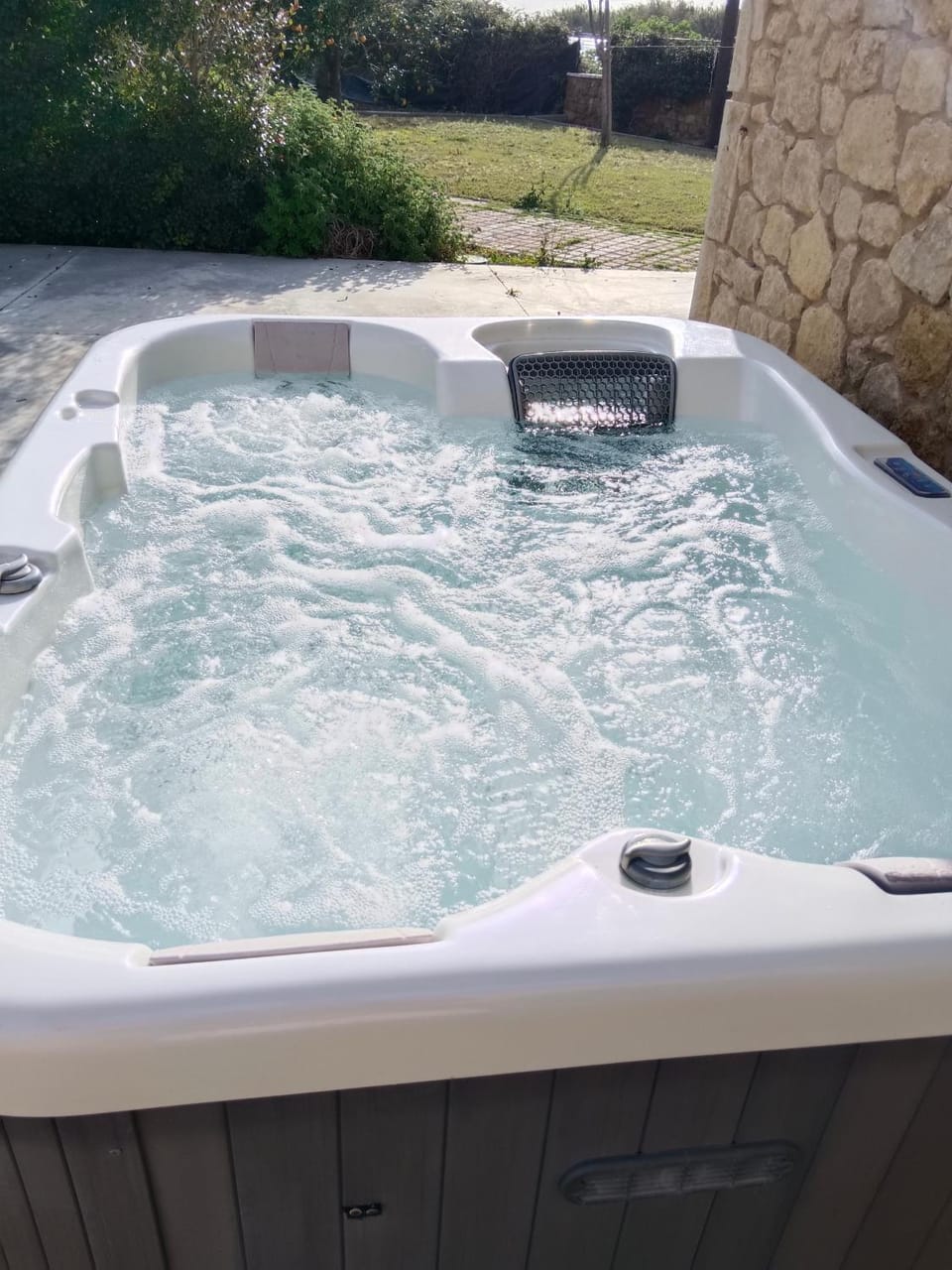 Day, Hot Tub