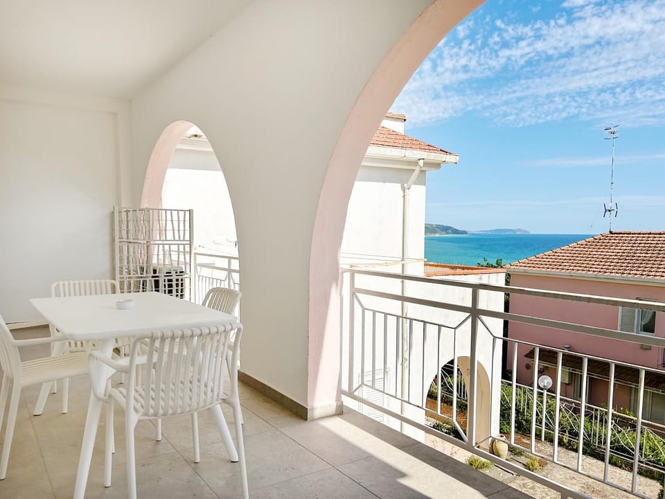 Balcony/Terrace, Dining area, Sea view