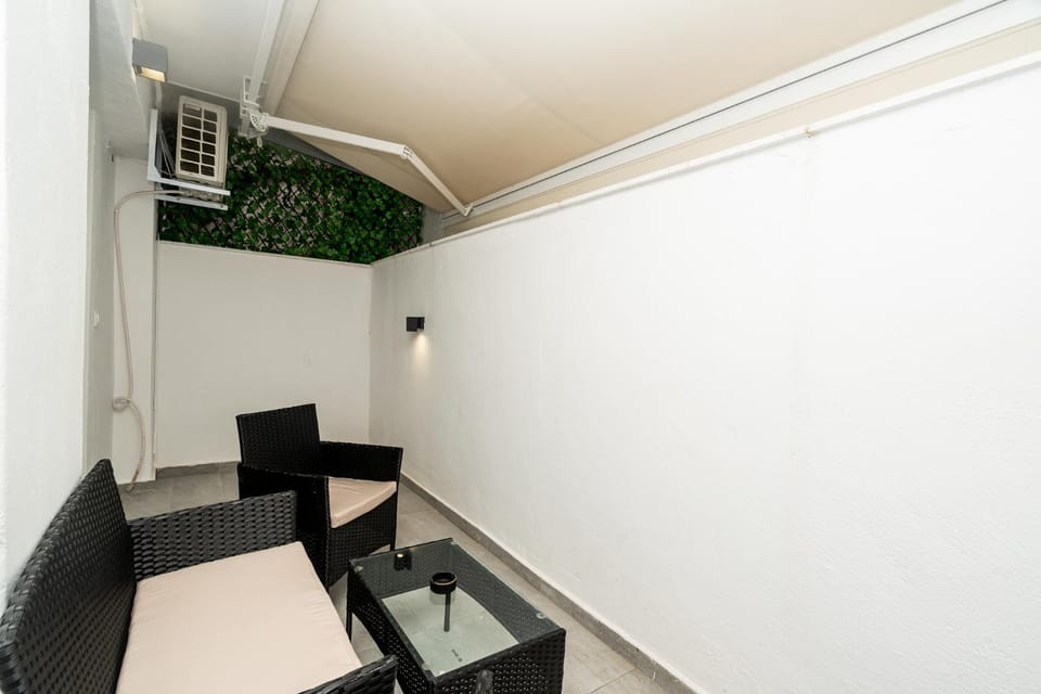 Seating area, Inner courtyard view