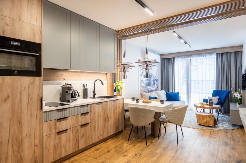 Kitchen or kitchenette, Living room