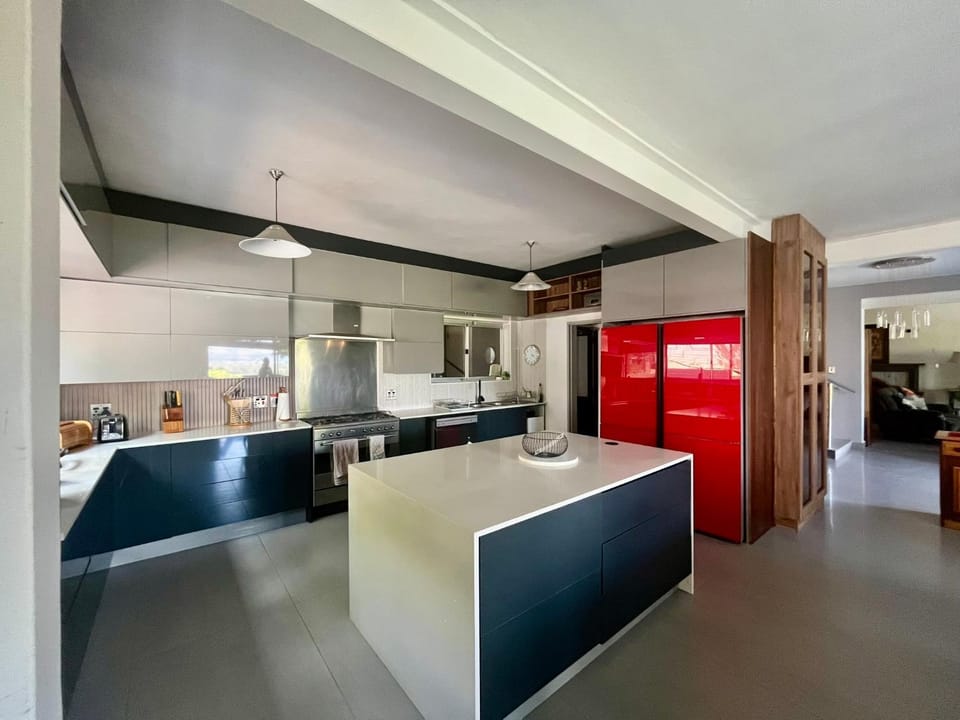 Kitchen or kitchenette, kitchen