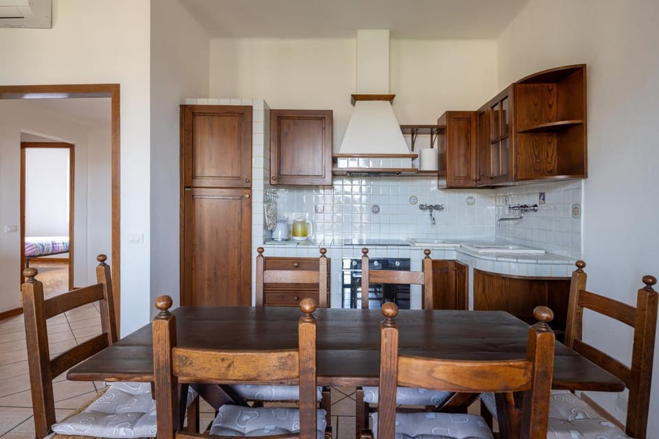 Appartamento Roberta-5 beds,AC Apartment in Province of Massa and Carrara