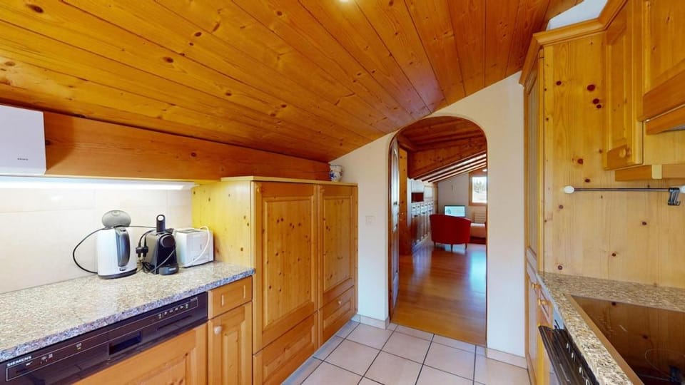 Chesa Susi - Elegant Attic in the Engadine Apartment in Saint Moritz