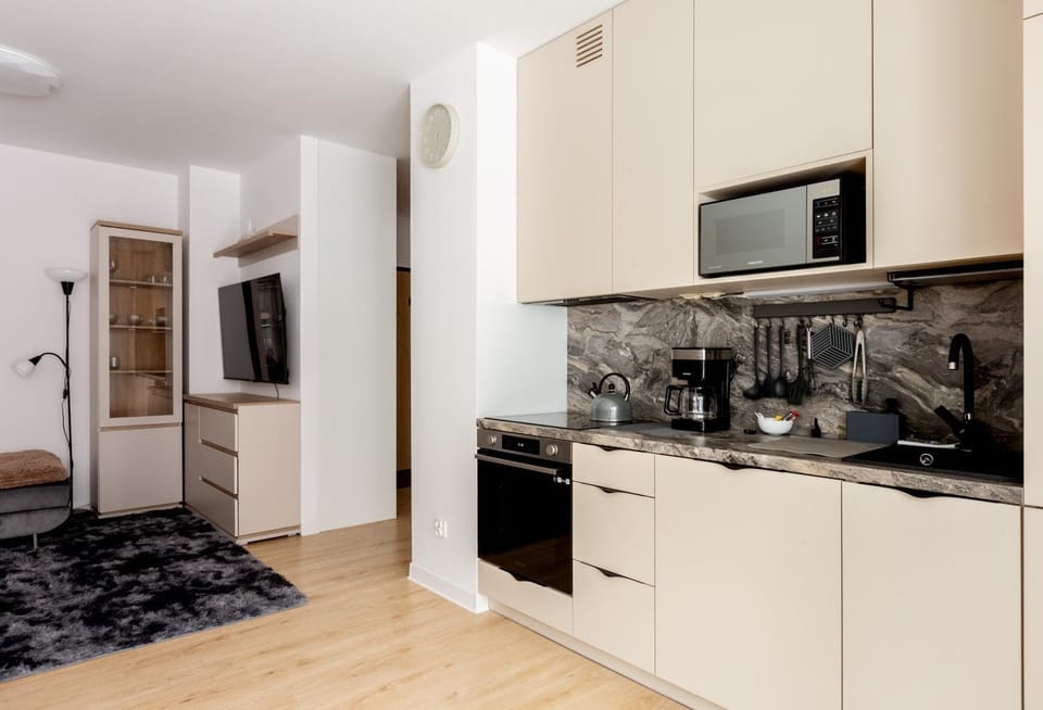 Kitchen or kitchenette, microwave, oven