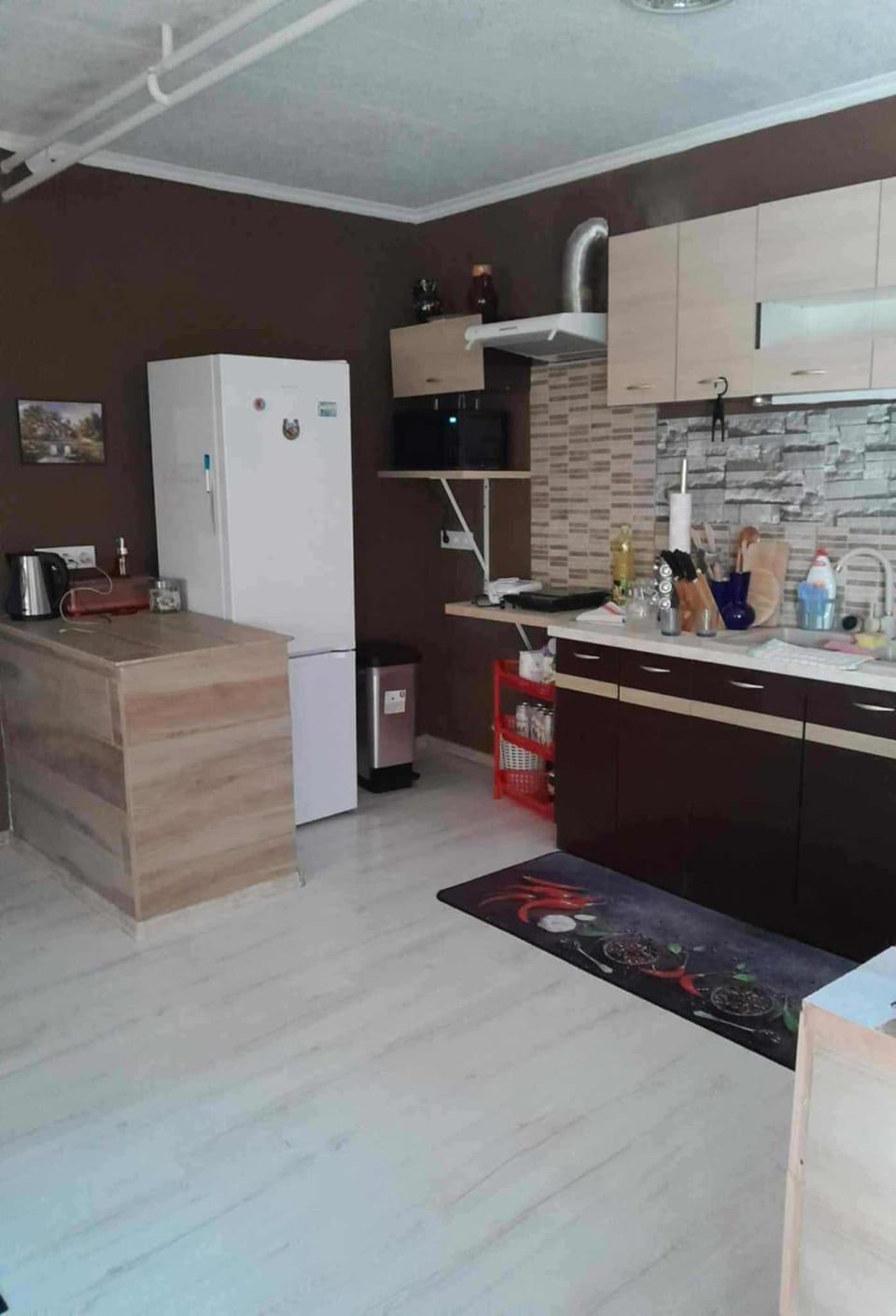 Kitchen or kitchenette
