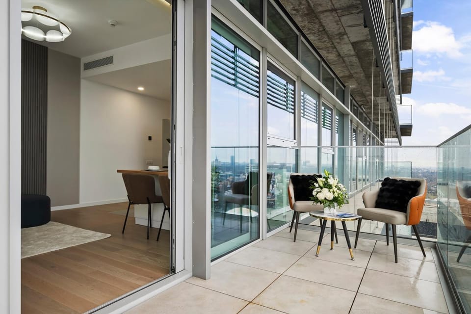 View (from property/room), Balcony/Terrace, Seating area