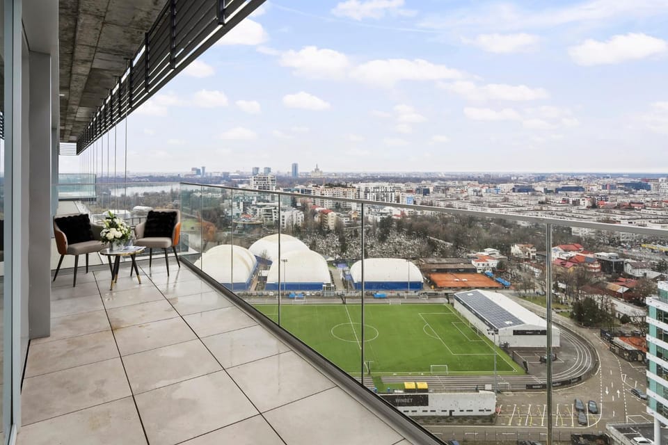 Day, View (from property/room), Balcony/Terrace, City view