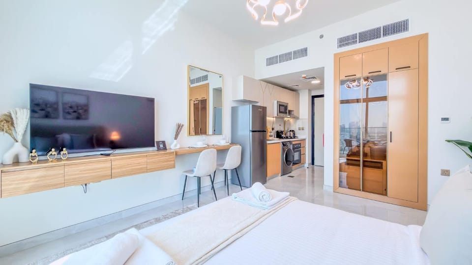 Bed, Kitchen or kitchenette, Bedroom, air conditioner