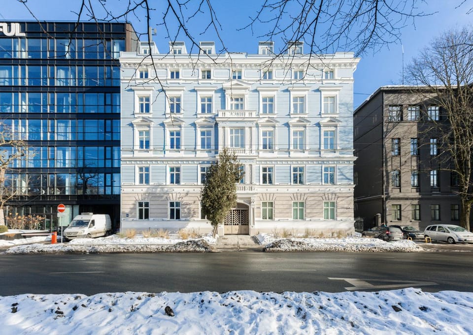 Luxury Central Riga Studio, Raina Nams Apartment in Riga