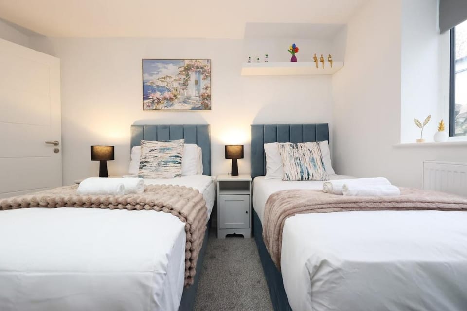Newly Built Spacious & Central 2 Bedroom 2 Bathroom City Centre Apartment with Terrace Apartment in Cardiff
