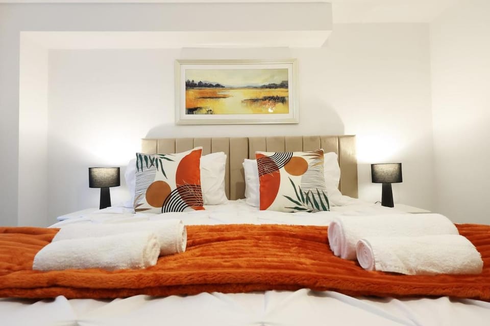 Newly Built Spacious & Central 2 Bedroom 2 Bathroom City Centre Apartment with Terrace Apartment in Cardiff