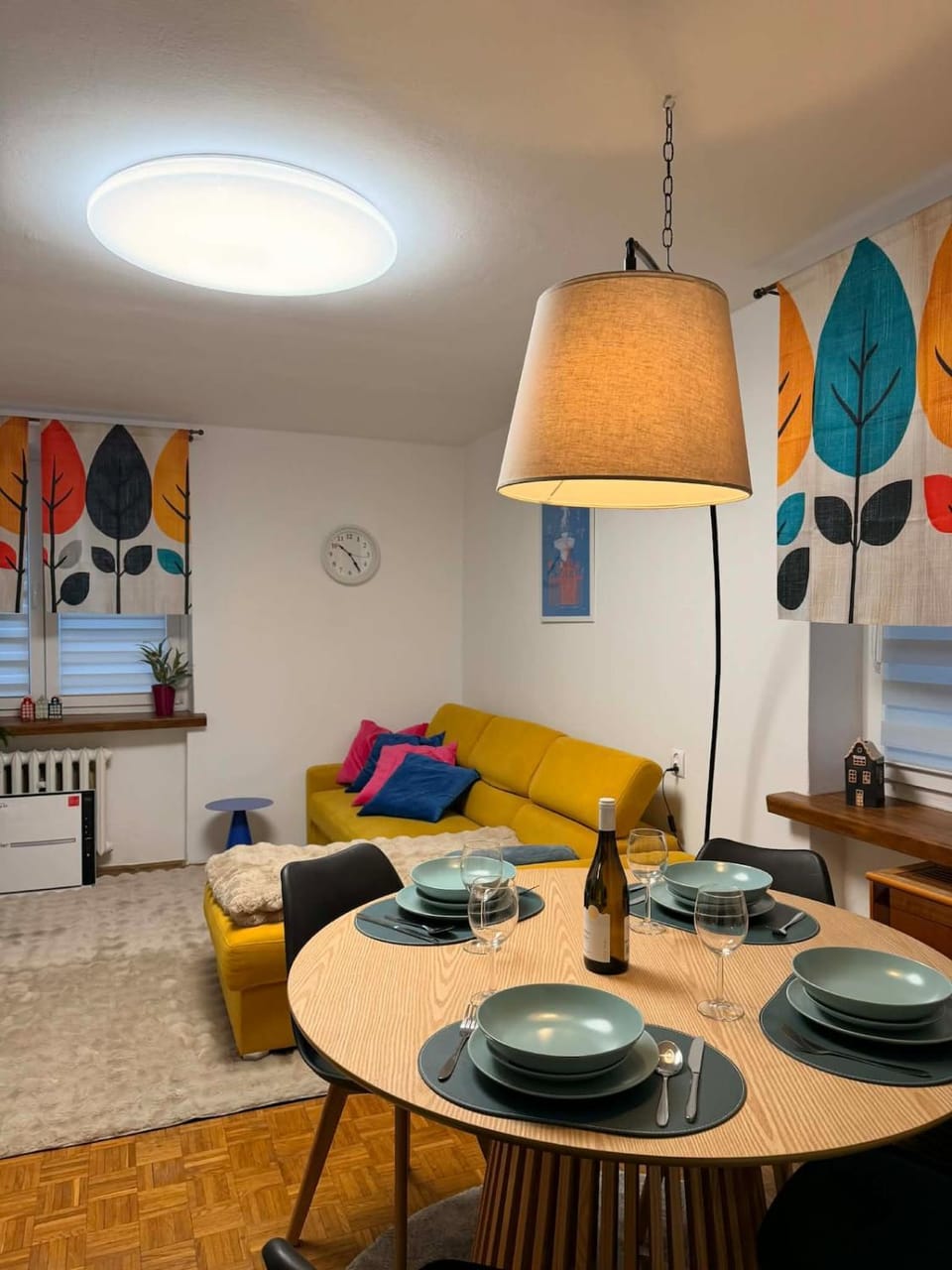 Living room, Seating area