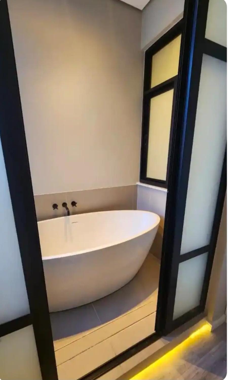 Hot Tub, Bath