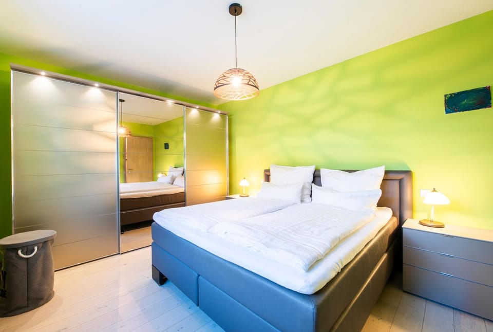 Bed, Bedroom