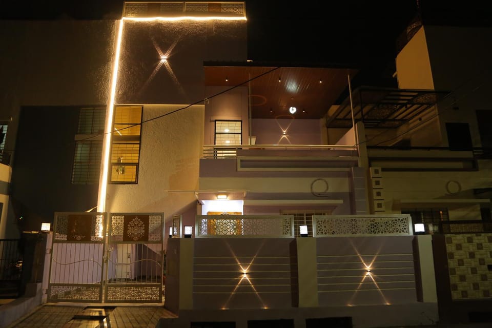 Property building, Night