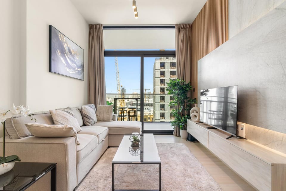 TV and multimedia, View (from property/room), Balcony/Terrace, Living room, Seating area