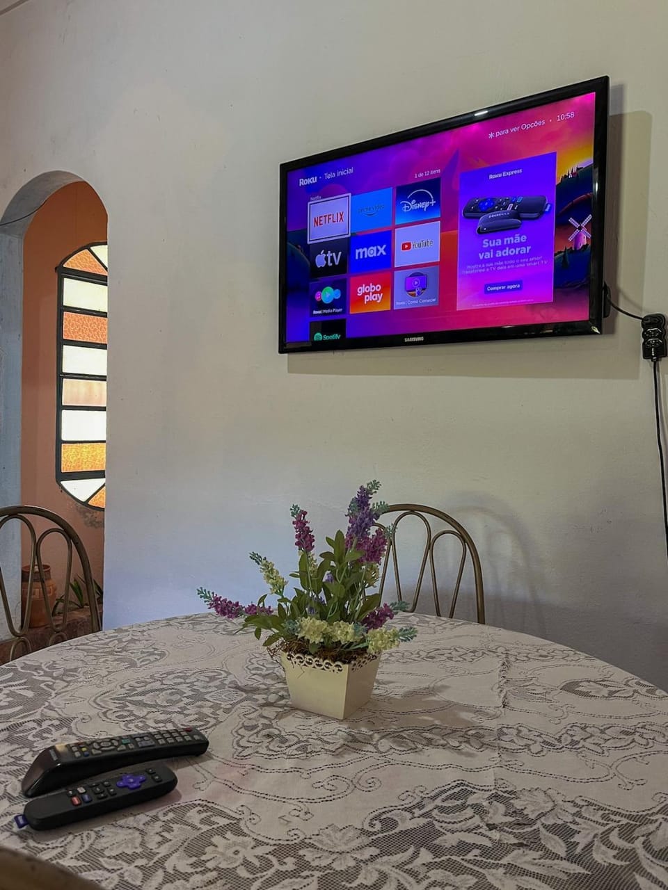Communal lounge/ TV room