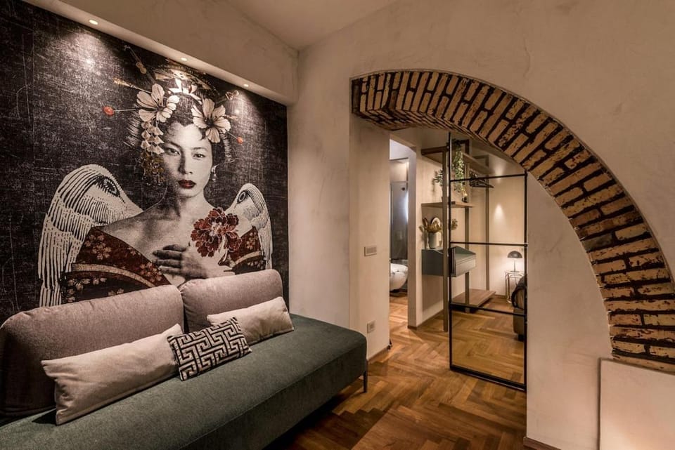 Colosseum Design Suite Manzoni Metro Apartment in Rome
