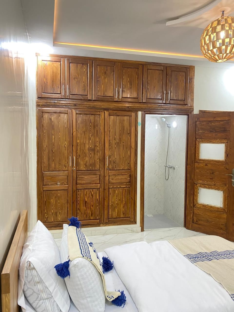 Bed, Photo of the whole room, Bedroom, wardrobe