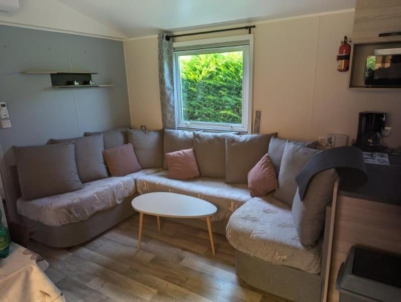 Communal lounge/ TV room, Living room