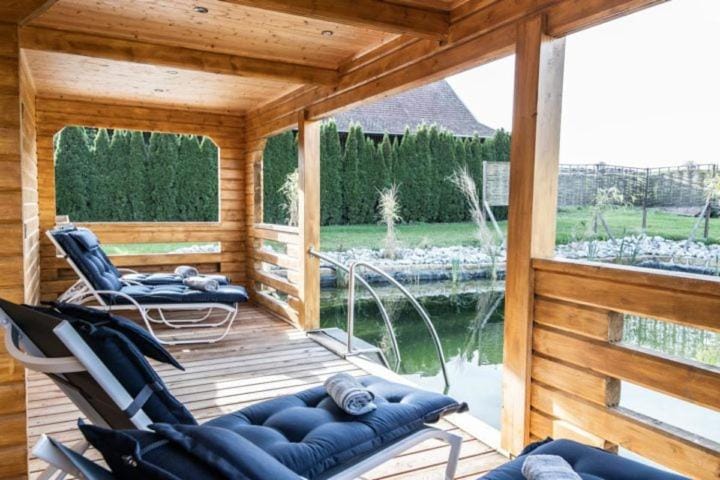 Traumhaftes Ferienhaus mit Sauna & Schwimmteich House in Straubing-Bogen