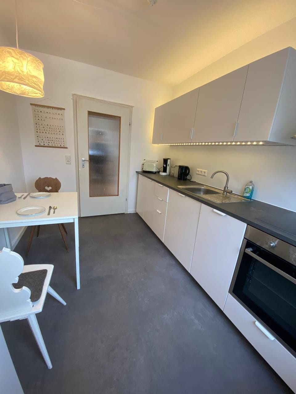 Kitchen or kitchenette, Living room